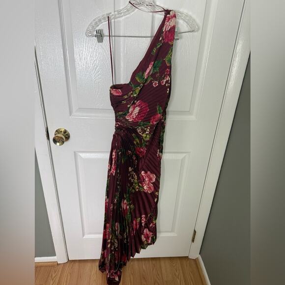 Petal & Pup Kleo One Shoulder Maxi Gown S - Picture 3 of 9